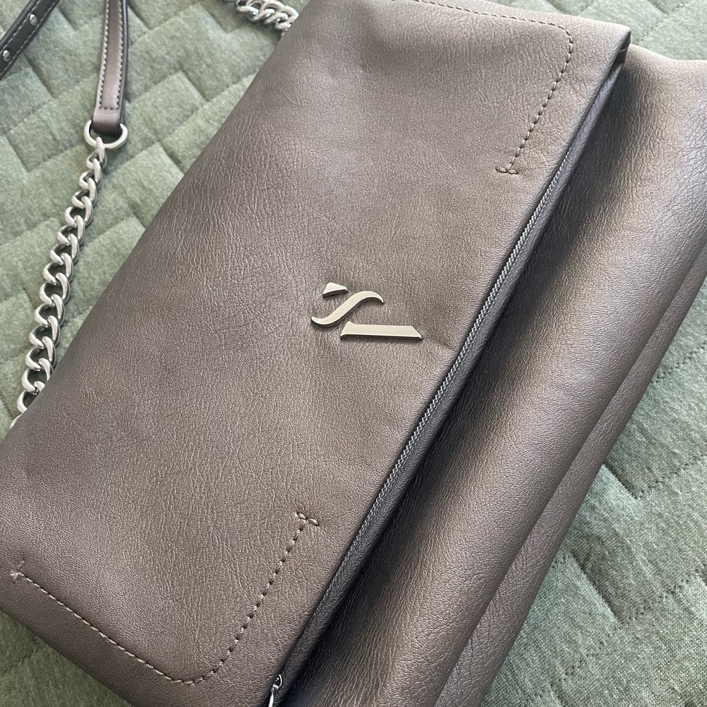 Simply Vera Wang- never used, like new, smoke free